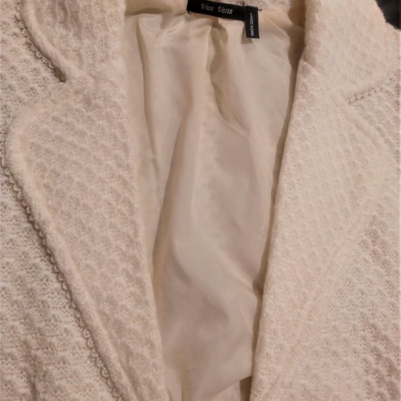 Sweater Blazer by Vice Versa; creamy white/ivory with lace and light bling. M - Picture 2 of 6